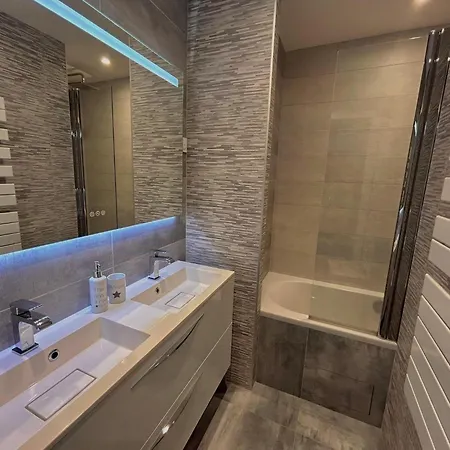 Moderne Et Lumineux Lägenhet